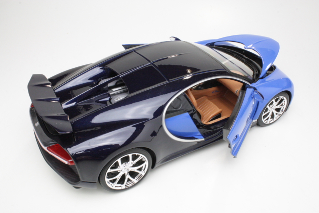 Bugatti Chiron Le Patron 2016, sininen