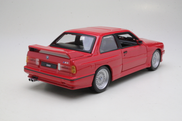 BMW M3 (e30) 1988, punainen