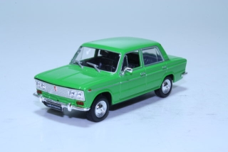 Lada 2103 1972, vihreä