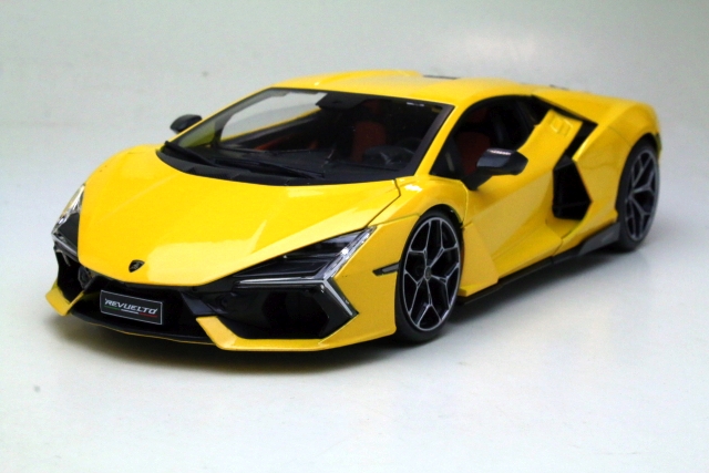 Lamborghini Revuelto 2023, keltainen