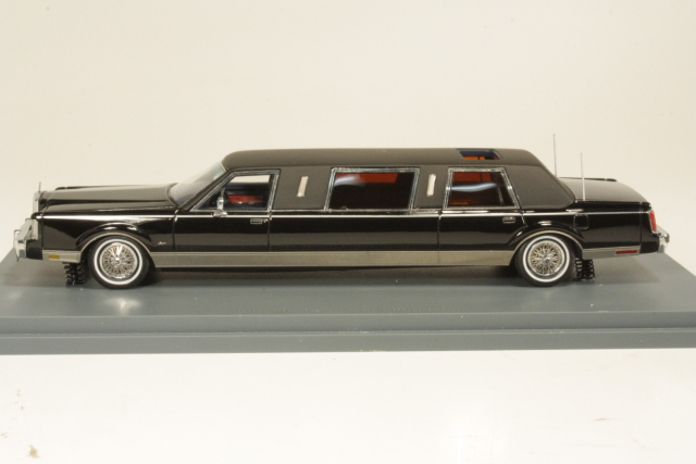 Lincoln Towncar Formal Limousine Stretch 1985, musta