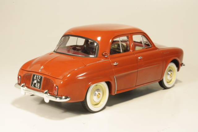 Renault Dauphine 1958, punainen