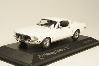Ford Mustang Fastback 1968, valkoinen