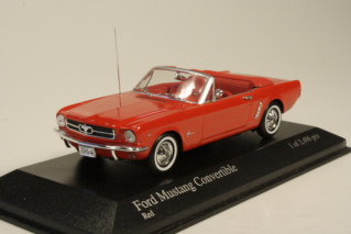 Ford Mustang Convertible 1964, punainen