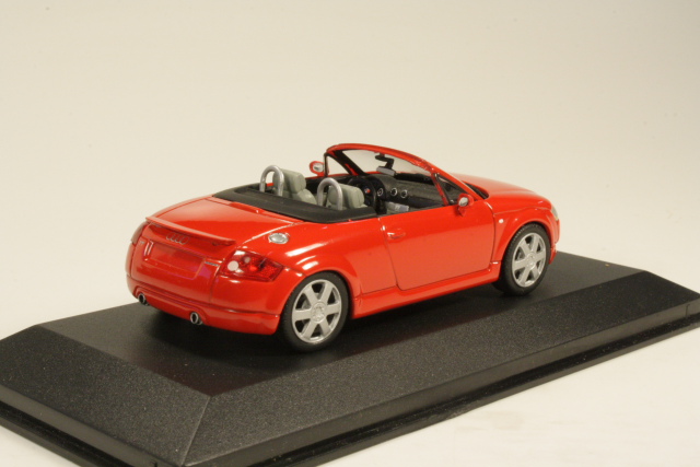 Audi TT Roadster 1999, punainen