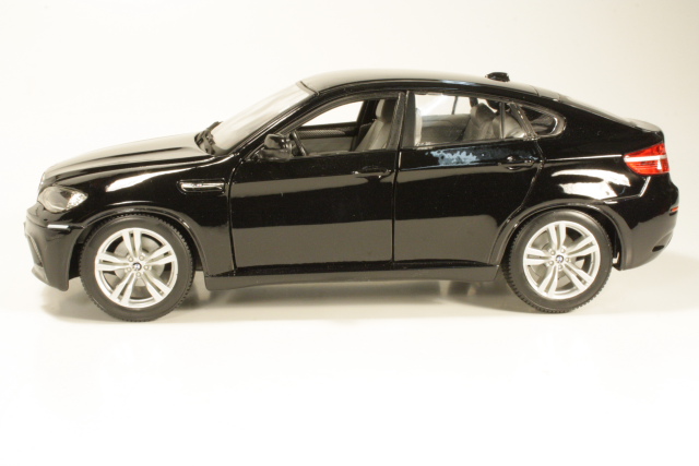 BMW X6 M 2009, musta - Sulje napsauttamalla kuva