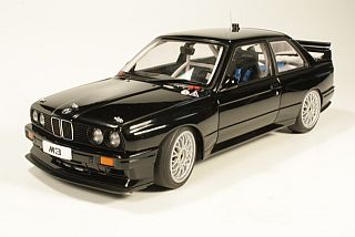 BMW M3 (e30) DTM "Plain Body Version", musta