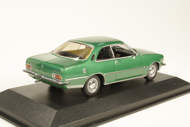 Opel Rekord D Coupe 1975, vihreä