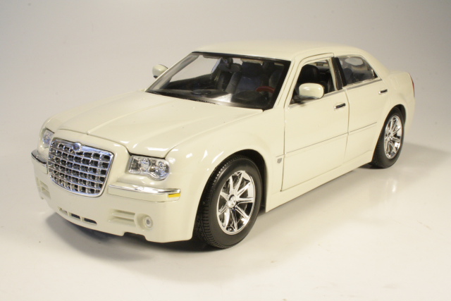 Chrysler 300 C Hemi, valkoinen