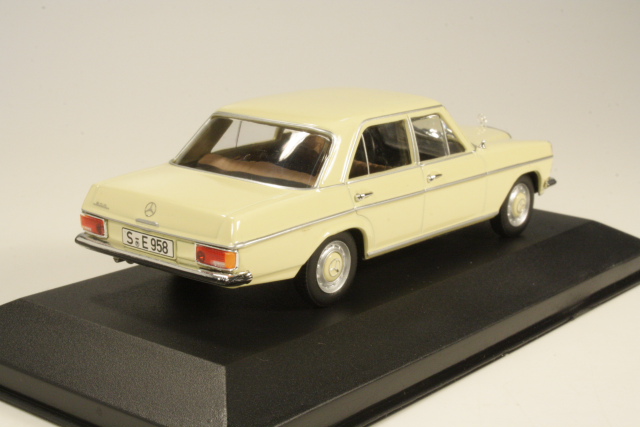 Mercedes 200/8 (W115) 1968, vaalea beige