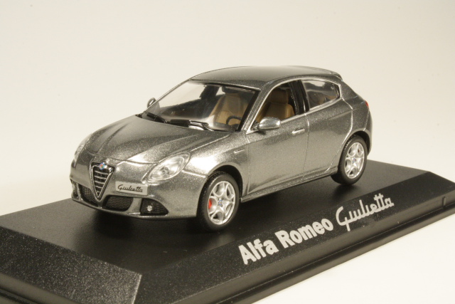 Alfa Romeo Giulietta 2010, harmaa
