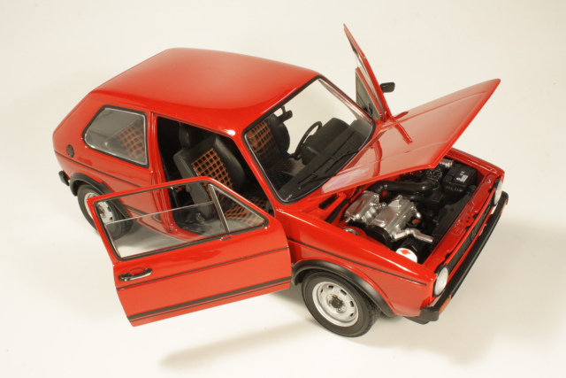 VW Golf 1 GTi 1977, punainen