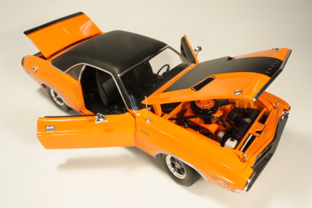 Dodge Challenger R/T 1970, oranssi