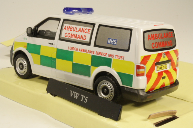 VW T5, London Ambulance