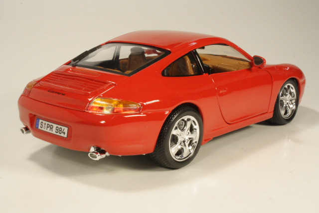 Porsche 911 Carrera 1997, punainen