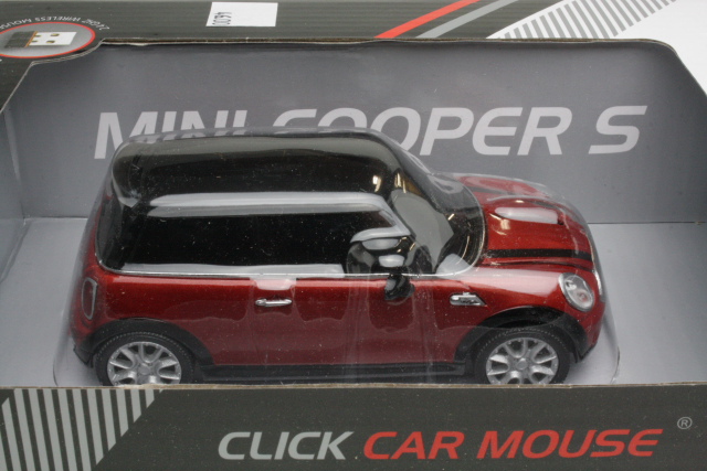 Mini Cooper, punainen/musta. Johdoton optinen rullahiiri.