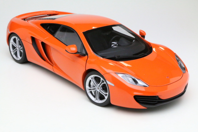 McLaren PM4-12C 2011, oranssi