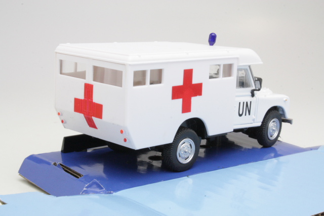 Land Rover 109 UN Rescue Ambulance, valkoinen/punainen