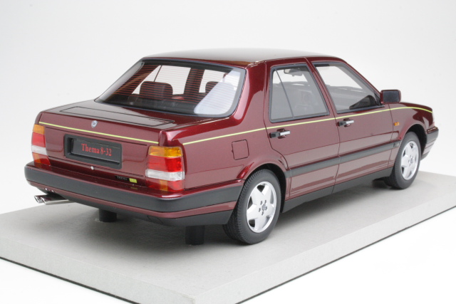 Lancia Thema 8.32 1984, punainen