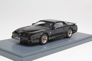 Pontiac Trans Am GTA 1988, musta