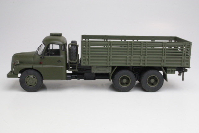 Tatra T148 "Militar", tummanvihreä