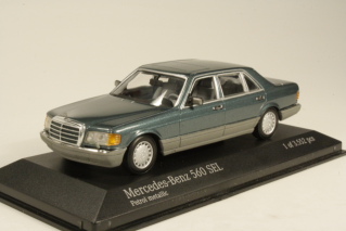 Mercedes 560SEL 1989, blue