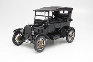 Ford Model T Touring 1925, musta