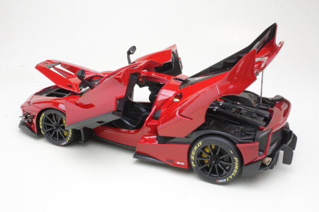 Bburago – Ferrari FXX-K Evo Hybrid 6.3 V12 (1050 PS) – 2018 – 1:18 Metallic Red – Sammler-Modellauto Für Erwachsene