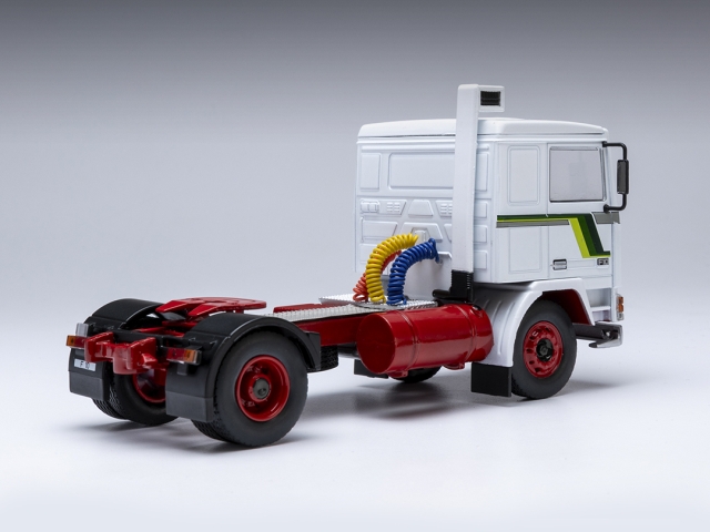 Volvo F10 1983, white/green [IXTR228] - 35,10€ : Automodels, Scale