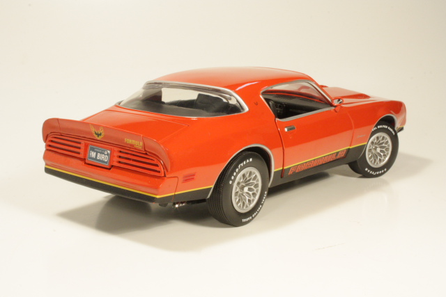 ミニカー Ertl 1/18 77 Pontiac Fire Bird TransAm 1:18 ERTL 1977 Pontiac Trans Am Firebird - YouTube