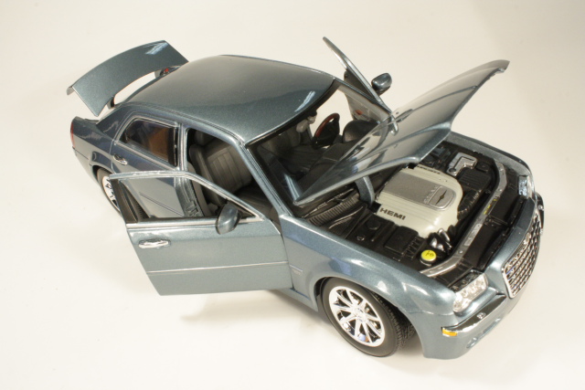 Auto A Escala 1/18 Chrysler 300c Hemi Maisto Playerz