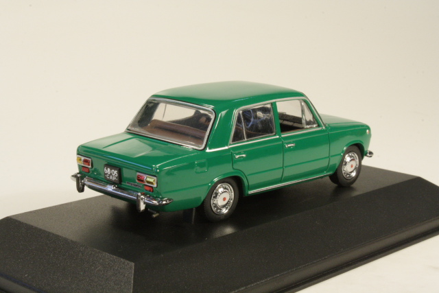 1980 Lada 1200 Break 2102 in Dancing Machine, 1990