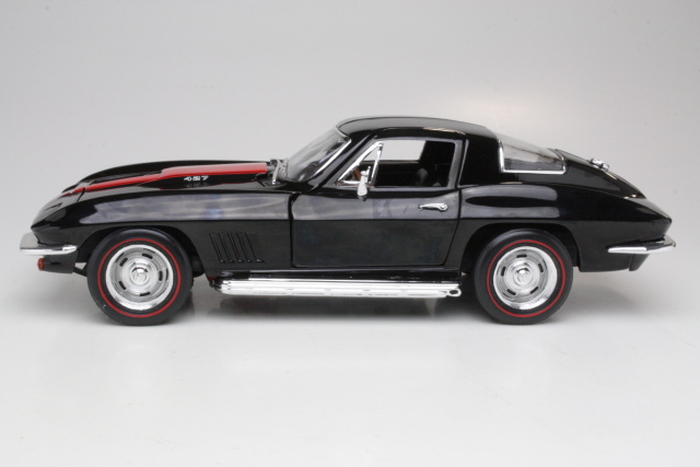 Chevrolet Corvette C2 Sting Ray L88 427 1967, musta