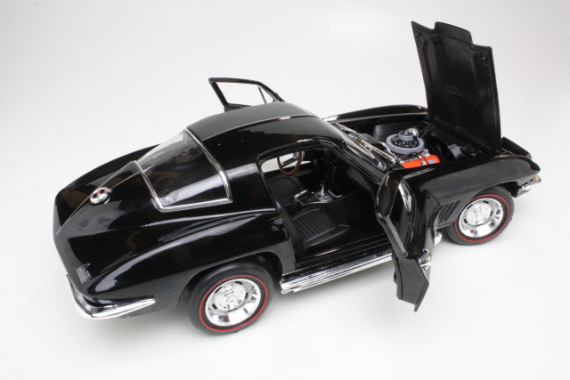 Chevrolet Corvette C2 Sting Ray L88 427 1967, musta