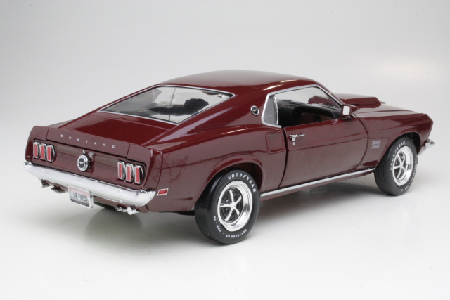 Ford Mustang Boss 429 1969, tummanpunainen