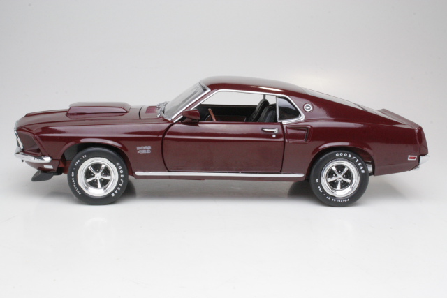 Ford Mustang Boss 429 1969, tummanpunainen