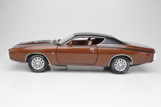 Dodge Charger Super Bee 1971, dark brown