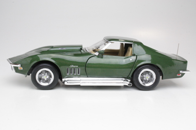 Chevrolet Corvette C3 Stingray 482 1969, dark green