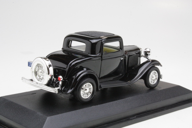 Ford 3-Window Coupe 1932, musta - Sulje napsauttamalla kuva