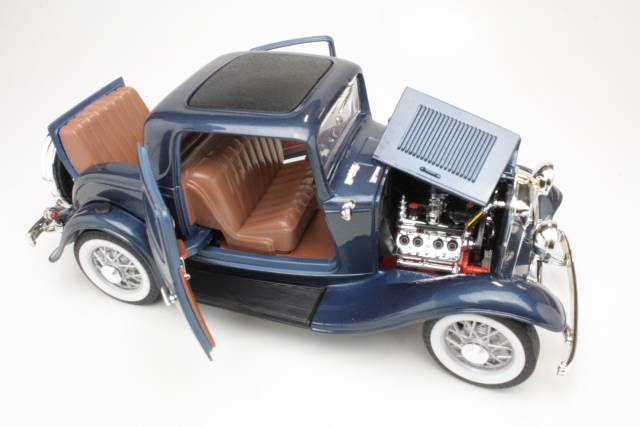 Ford 3-Window Coupe 1932, blue