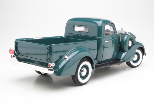 Studebaker Coupe Express Pick Up 1937, tummanvihreä