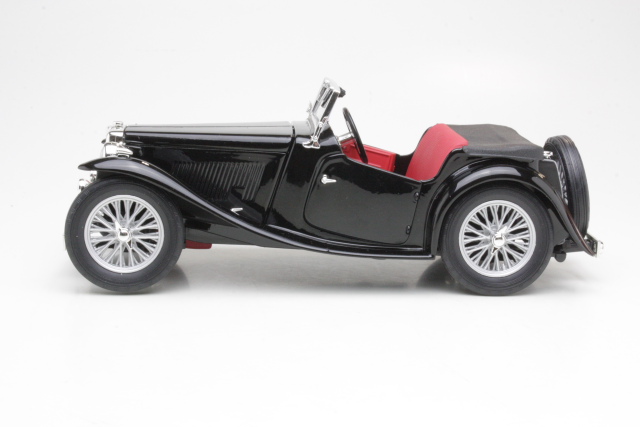 MG TC Midget 1947, black