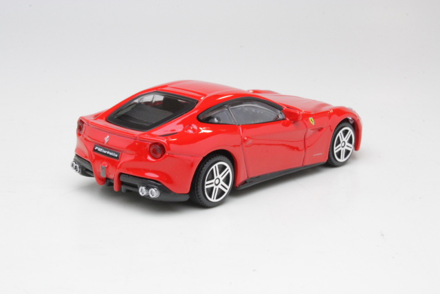 Ferrari F12 Berlinetta, punainen