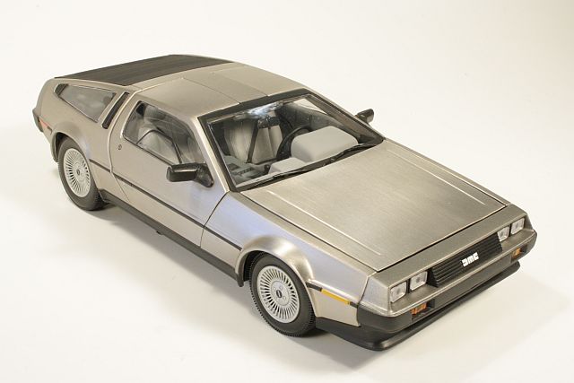 De Lorean DMC LK 1981, hopea - Sulje napsauttamalla kuva