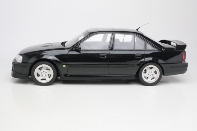 Opel Lotus Omega, dark green