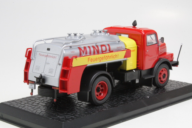 IFA S4000-1 SW 7 "Minol Tanker", red/yellow