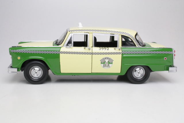 Checker A11 Chicago Taxi 1981, green/cream