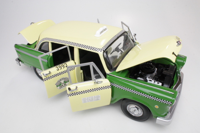 Checker A11 Chicago Taxi 1981, green/cream