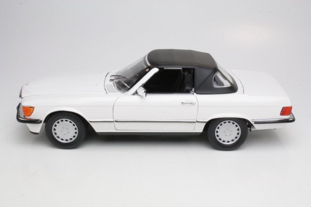 Mercedes 300SL (w107) 1986, valkoinen