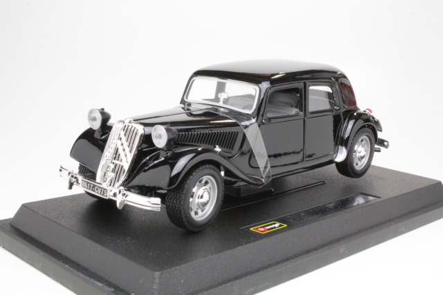 Citroen 15CV, musta